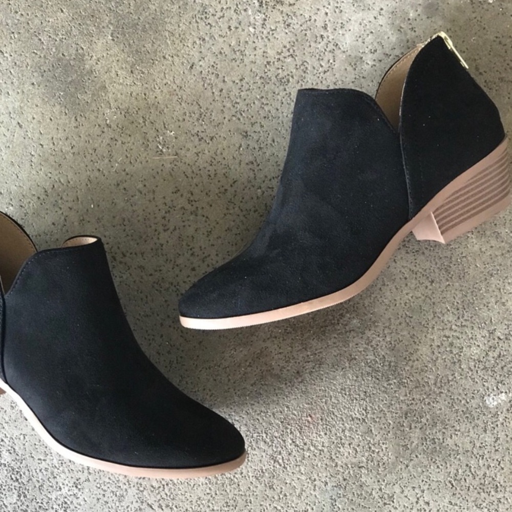 Soda Shoes Black Low Heel Ankle Boot Bootie 1.75” - Picture 4 of 8